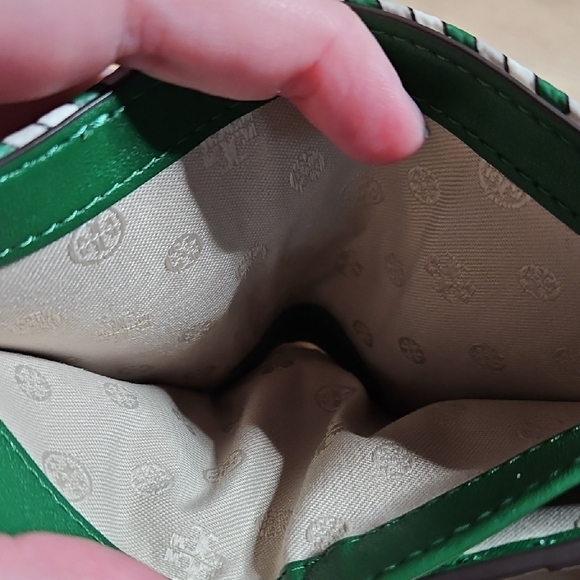 Tory Burch Green and White Wallet - Picture 6 of 14